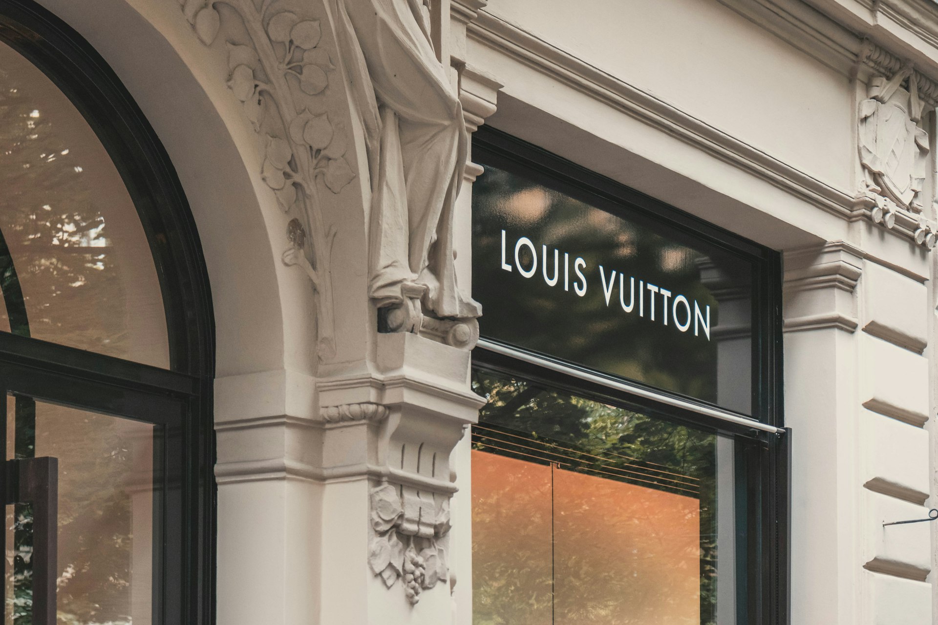 Private shopping after hours: is it possible in Parisian houses?