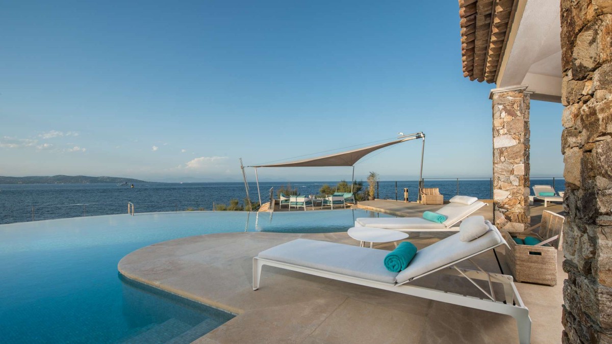 A Summer in Saint-Tropez Without Constraints: Villa, Private Chef, Beach Clubs and Impossible Reservations