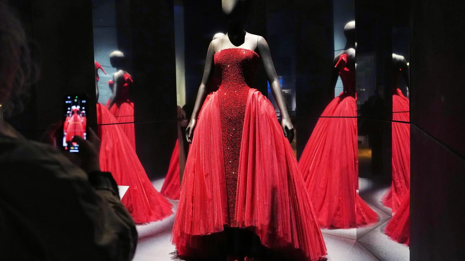 Fashion & Luxury Exhibitions in Paris, Summer 2026: The Grand Houses' Guide — AC Private