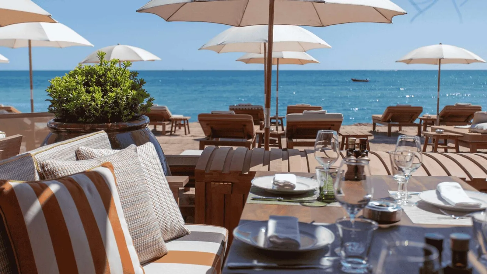 Saint-Tropez, Summer 2026: The Guide to Parties, Beach Clubs & Line-Ups — AC Private
