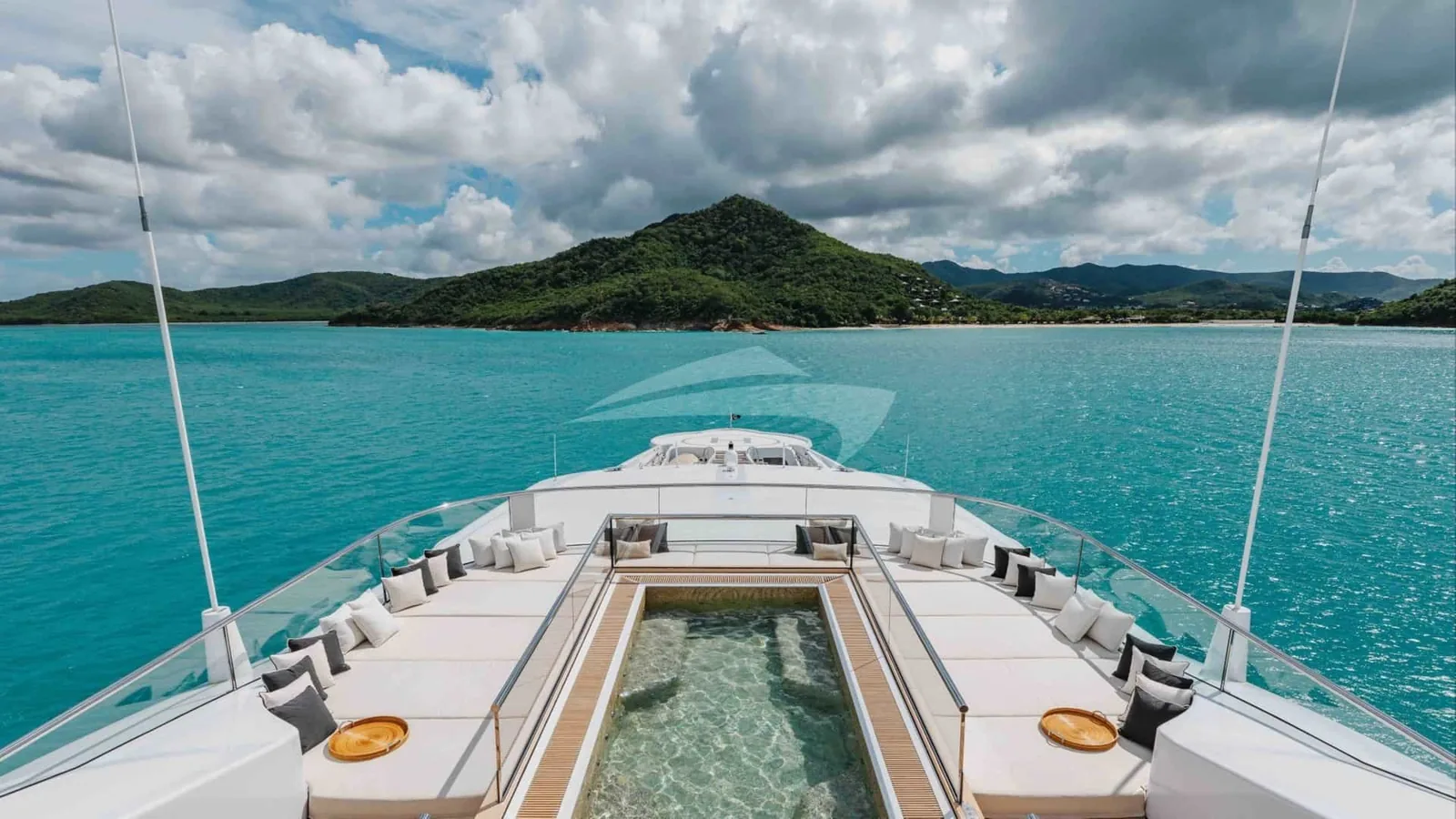 Saint-Tropez, Summer 2026: The Guide to Parties, Beach Clubs & Line-Ups — AC Private
