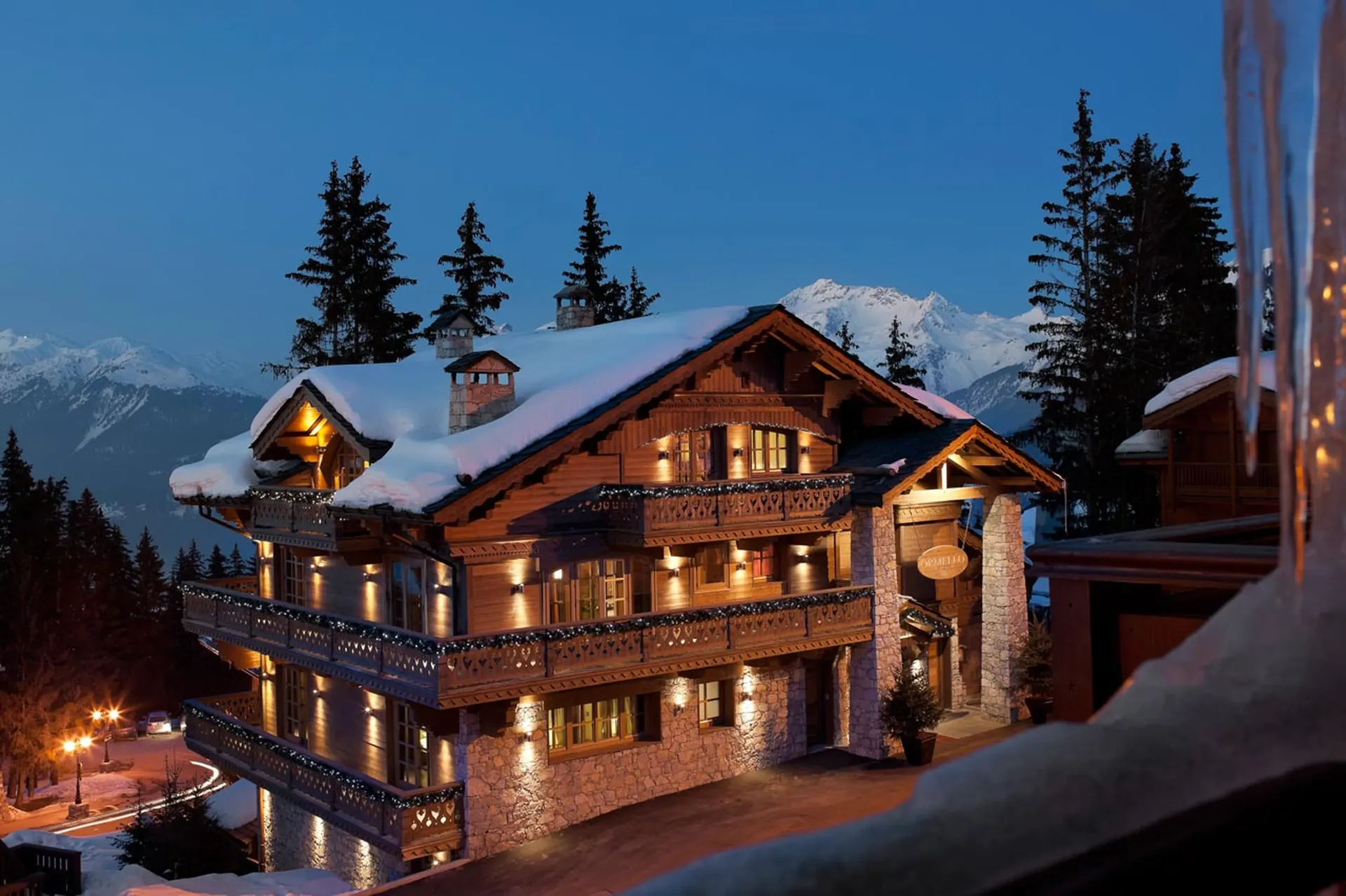 Luxury real estate consulting Courchevel — Ultra-luxury ski-in/ski-out chalet in Jardin Alpin