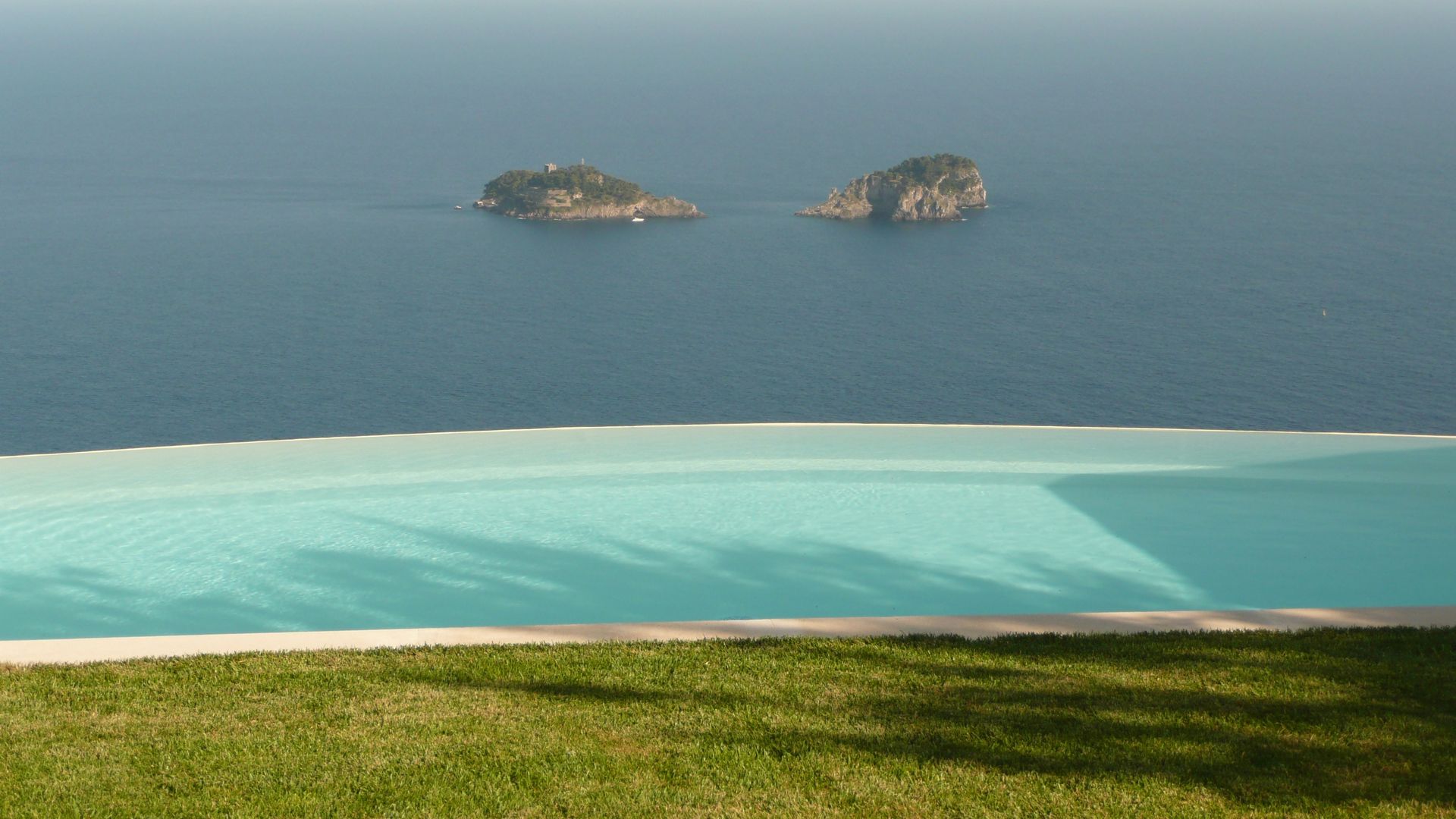 Conciergerie immobilier off-market : villas de luxe et gestion pour UHNWI