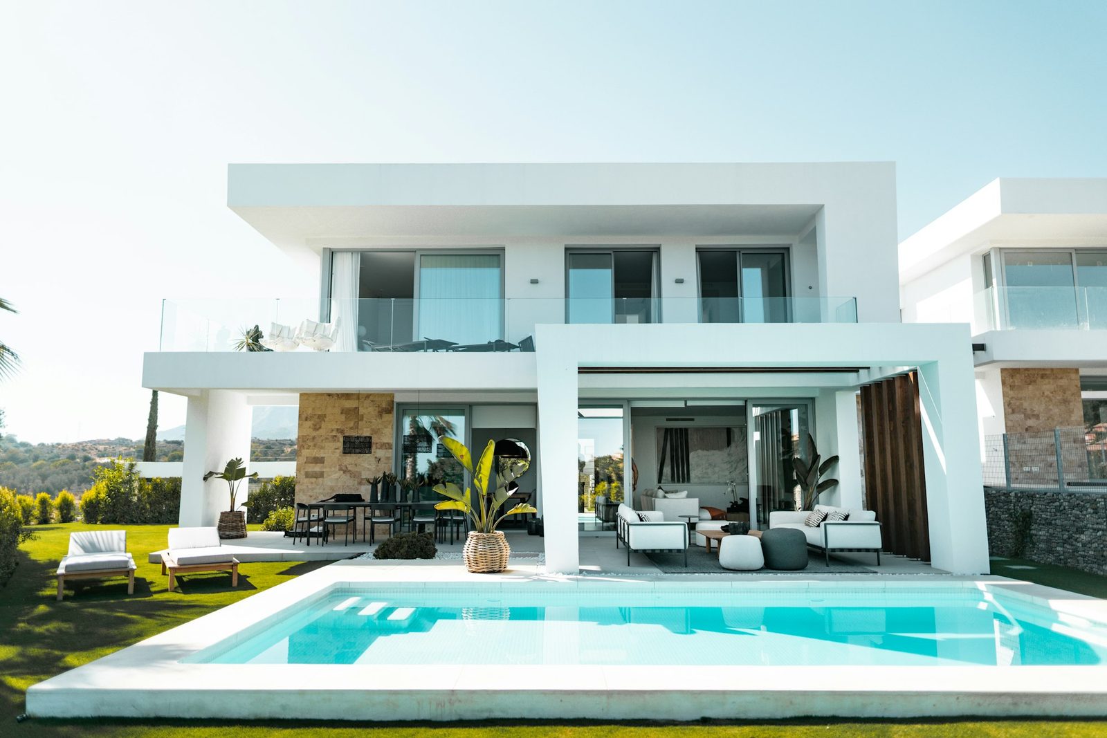 Sourcing exceptional estates & villas, in France and worldwide — AC PRIVATE